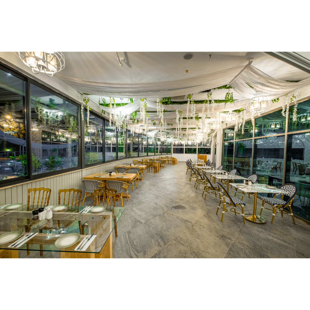 Platinum Restaurant5
